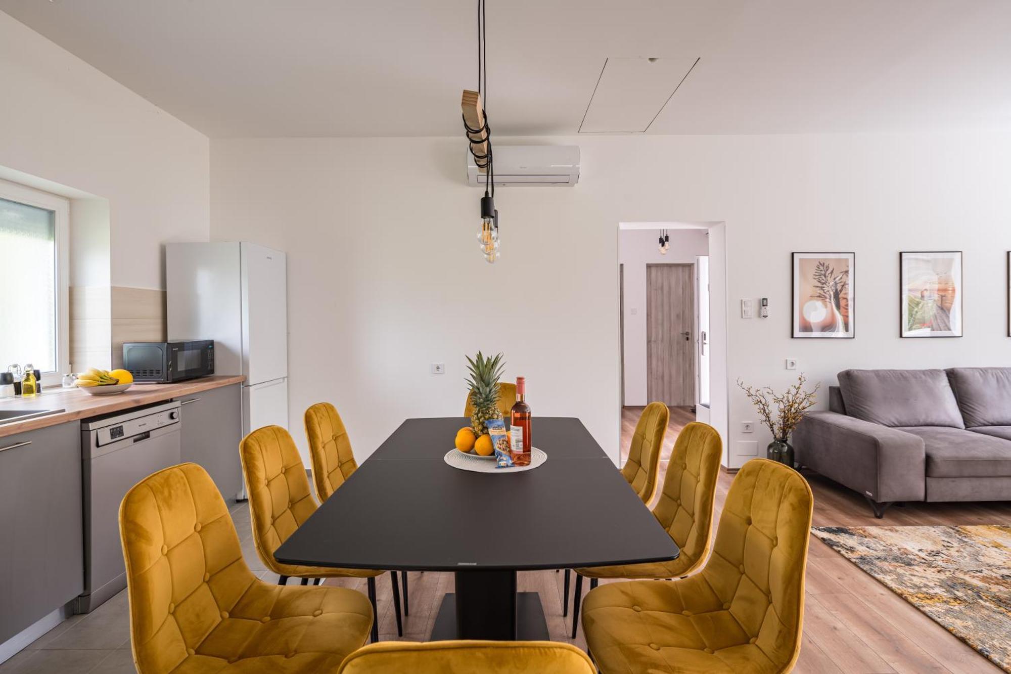 Balatonic Lemon Apartmanhaz Siofok Exterior photo
